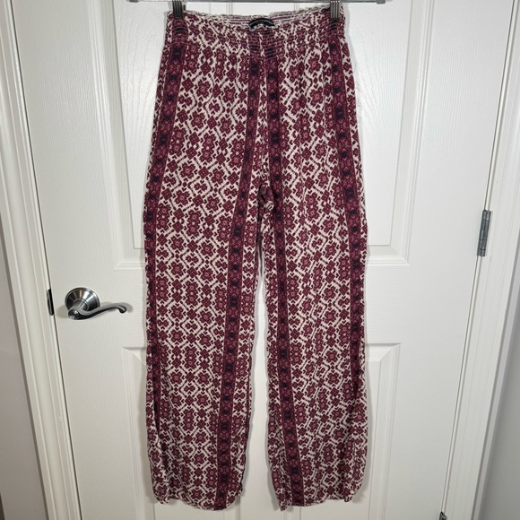 Brandy Melville Pants - Brandy Melville Boho High Waisted Lightweight Wide Leg Pants - One Size